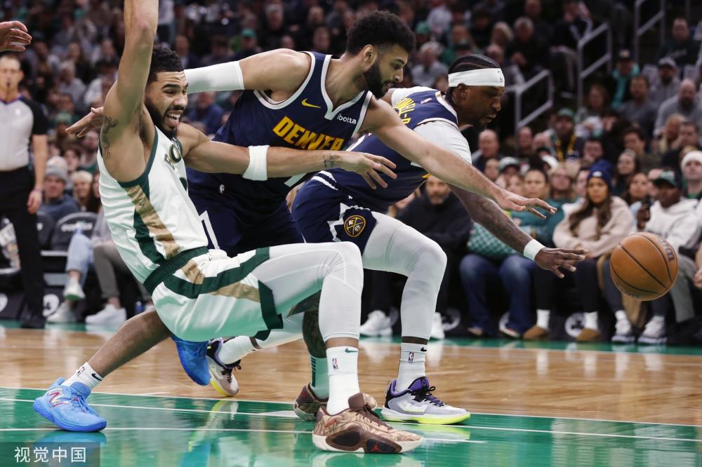 员凭借他的 员凭借他的